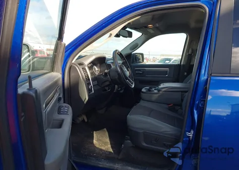 2017 Ram 1500 Big Horn 4X4 5'7 Box z USA, uszkodzony, nr VIN 1C6RR7LG3HS810583